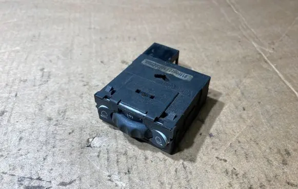 Renault Master II Headlight level height control switch 8200060042