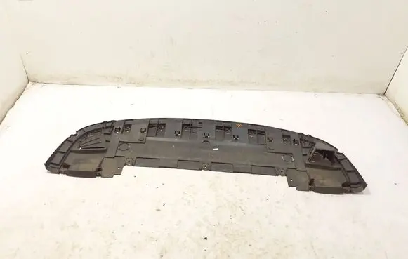 Renault Trafic III (X82) Engine splash shield/under tray 214775886R