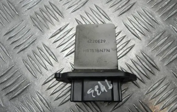 Mazda 3 I Heater blower motor/fan resistor HB151BN7N X3627