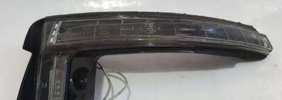 Jeep Cherokee Mirror indicator light 