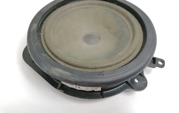 Audi A3 S3 8P Front door speaker 8P0035411B