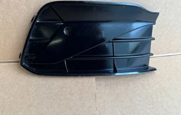 Volkswagen Golf VIII Front bumper lower grill 5H0853666H