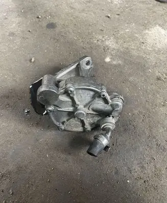 Audi A6 S6 C4 4A Vacuum pump