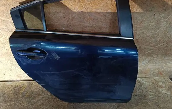 Mazda 6 Rear door