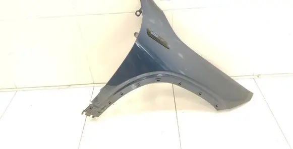 Mercedes-Benz EQB Fender