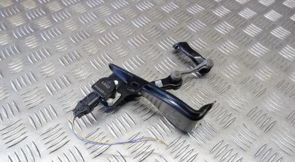 Rear air suspension level height sensor