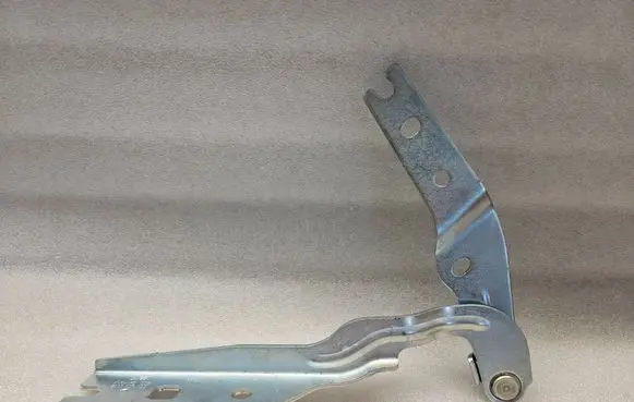 Volkswagen Golf VII Engine bonnet/hood hinges 5G0823301B