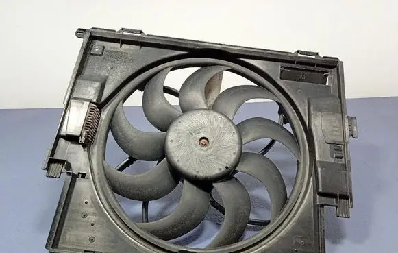 BMW 7 F01 F02 F03 F04 Electric radiator cooling fan 7640508