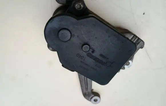 Opel Zafira B Intake manifold valve actuator/motor 55205127 70052113B9T328