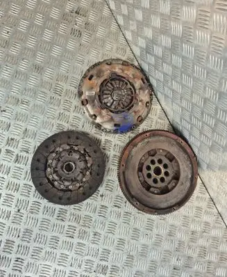 Volkswagen Transporter - Caravelle T5 Clutch set kit 070141031E 022141025M