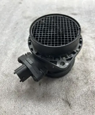 Volvo V70 Mass air flow meter 0280218088