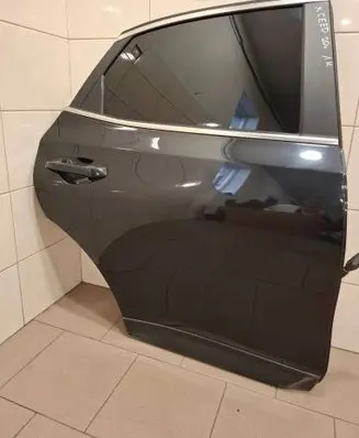 KIA Xceed Rear door
