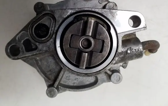 Ford Fiesta Vacuum pump 9637413980