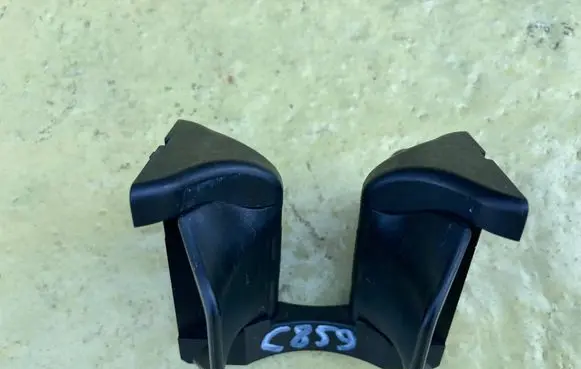 Cup holder front