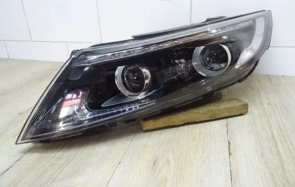 KIA Optima Headlight/headlamp 921012T570