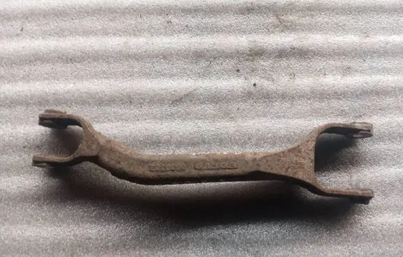 Rear upper control arm/wishbone