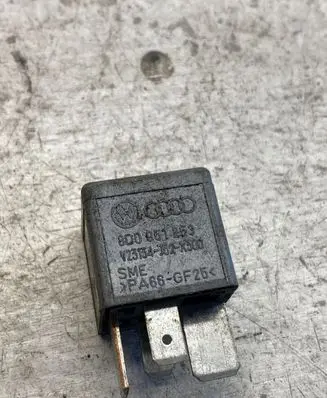 Audi A4 S4 B5 8D Other relay 8d0951253