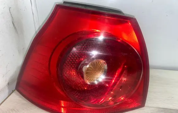 Volkswagen Golf V Rear/tail lights 1K6945095C 89032902