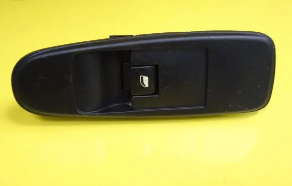 Citroen C4 I Electric window control switch 96639377ZD