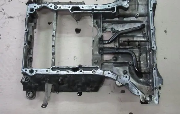 Volkswagen Touareg I Oil sump 07Z103603M