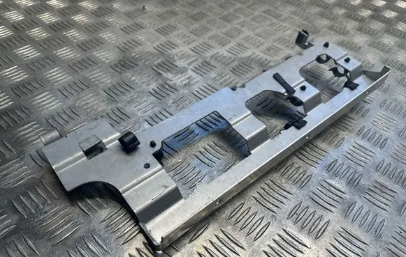 BMW i8 Other engine bay part 7339200 55542310