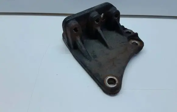 Dodge Caliber Engine mounting bracket