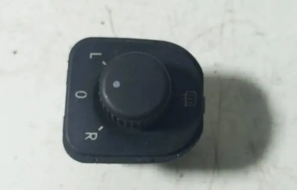 Volkswagen PASSAT B6 Wing mirror switch 1K0959565H 165601S