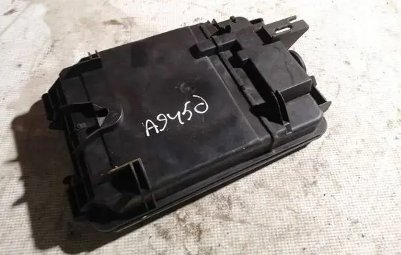 Volkswagen PASSAT B5 Fuse box set 8d0927613