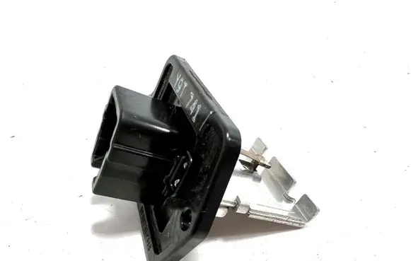 Suzuki Vitara (LY) Heater blower motor/fan resistor Y9T741
