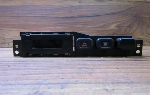 Mazda 323 F Screen/display/small screen