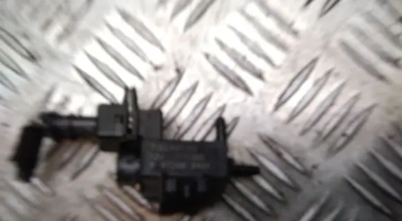 Opel Meriva B Vacuum valve 70246100 8972882491
