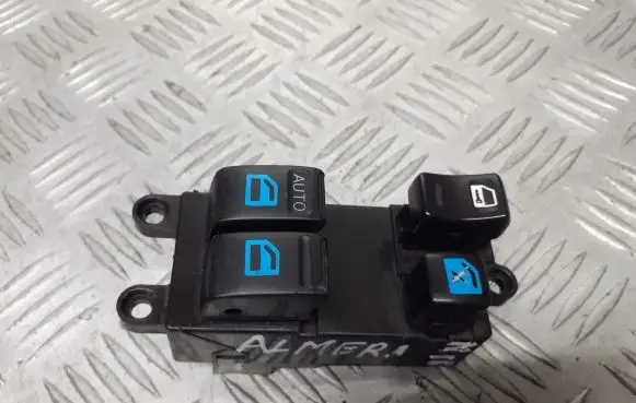 Nissan Almera N16 Electric window control switch