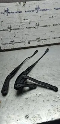 Mercedes-Benz E W213 Front wiper blade arm A2138200344