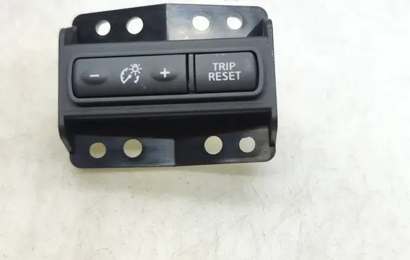 Nissan Qashqai Panel lighting control switch 60704E