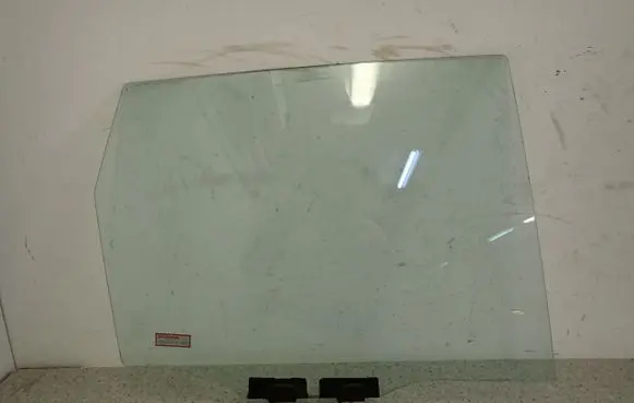 Honda Jazz Sliding door window/glass 