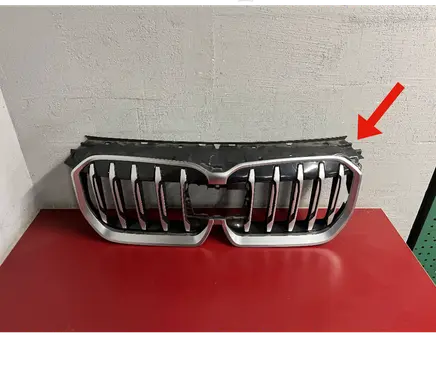 BMW X1 U11 Front bumper upper radiator grill 9880301 9883426 5A0BB85
