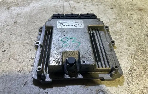 Nissan Qashqai+2 Engine control unit/module 23710BB47A 1039S43638 0281017185