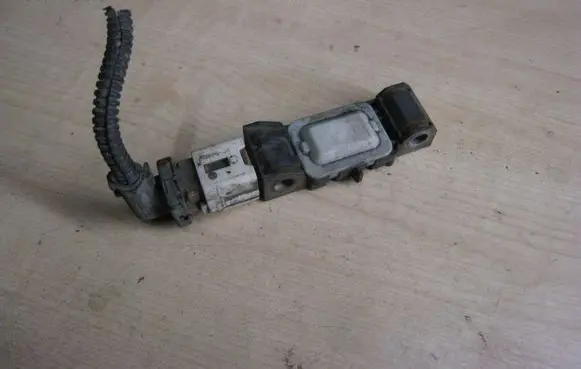 KIA Sportage Airbag deployment crash/impact sensor 0Z95920100 959200Z100 0285003006
