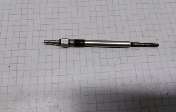 Skoda Octavia Mk2 (1Z) Glow plug 0100266009