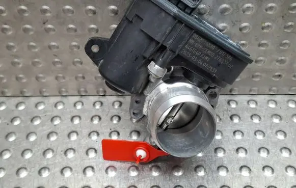 Peugeot 208 II Throttle body valve S26279193 9842936880