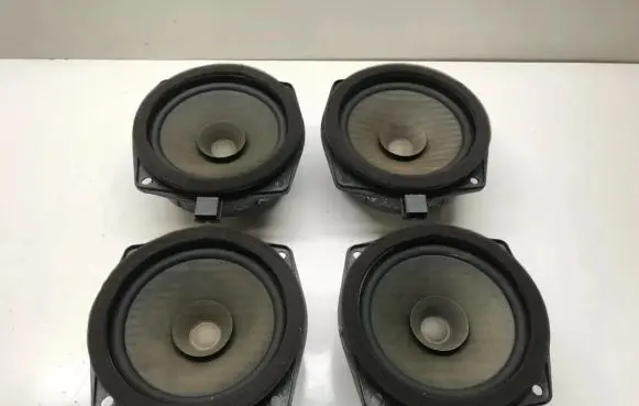 Hyundai Tucson JM Front door speaker 963302E000