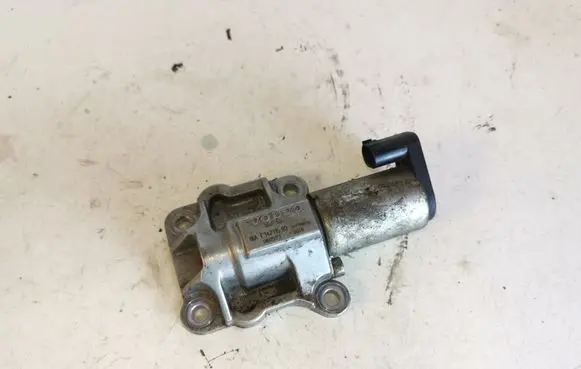 Volvo XC90 Camshaft vanos timing valve 8670421