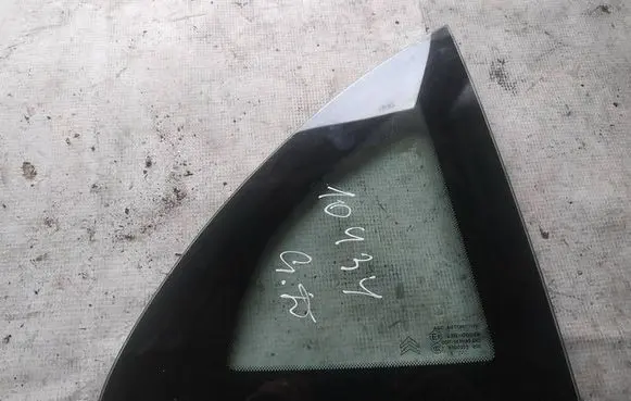 Citroen C3 Rear side window as2