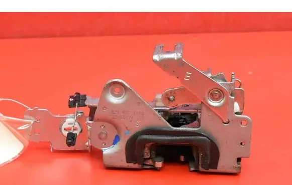 Volkswagen Fox Front door lock 5Z1837015Q