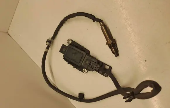 BMW 5 G30 G31 G38 Lambda probe sensor 8594553