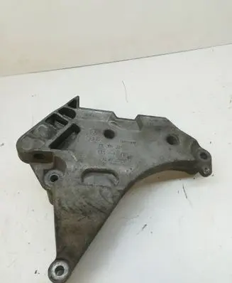 Skoda Octavia Mk2 (1Z) Engine mounting bracket 03L199207 KTS61V120