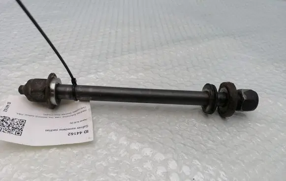 Jaguar XJS Rear suspension camber bolt 