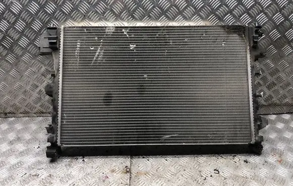Opel Vectra C Coolant radiator 13196477
