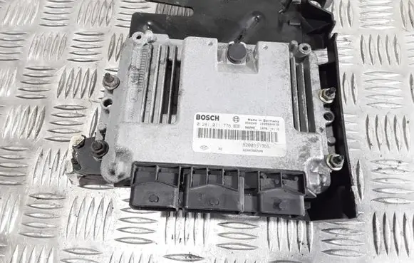 Renault Megane II Engine control unit/module 0281011776 8200391966 1039S04039