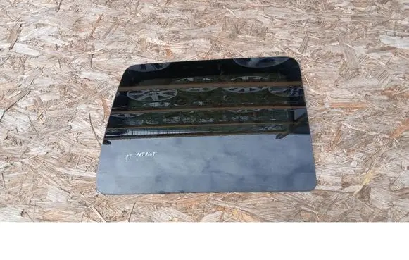 Jeep Patriot Rear side window